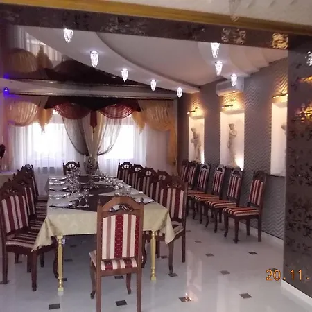 Rayske Yabloko 4* Lviv