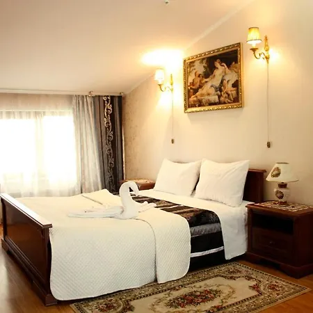 Rayske Yabloko 4*