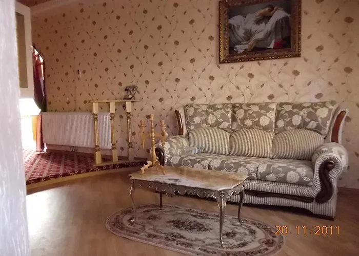 Rayske Yabloko Hotel Lviv