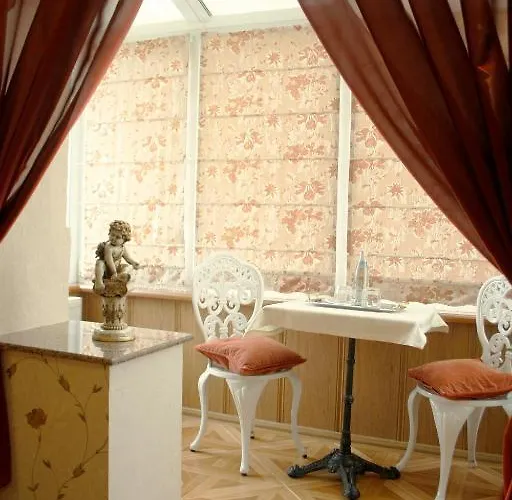 Rayske Yabloko Hotel Lviv