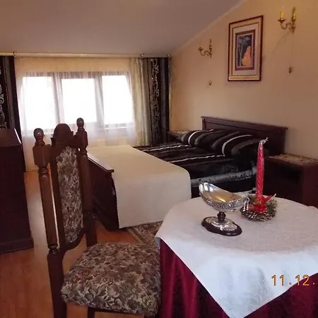 Rayske Yabloko Hotel Lwów