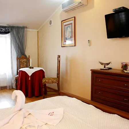 Rayske Yabloko Hotel Lwów