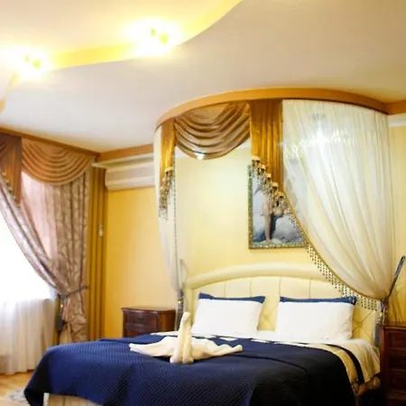 Rayske Yabloko Hotel Lwów